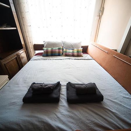 Traditional Rooms In Eixample Barcelona Kültér fotó