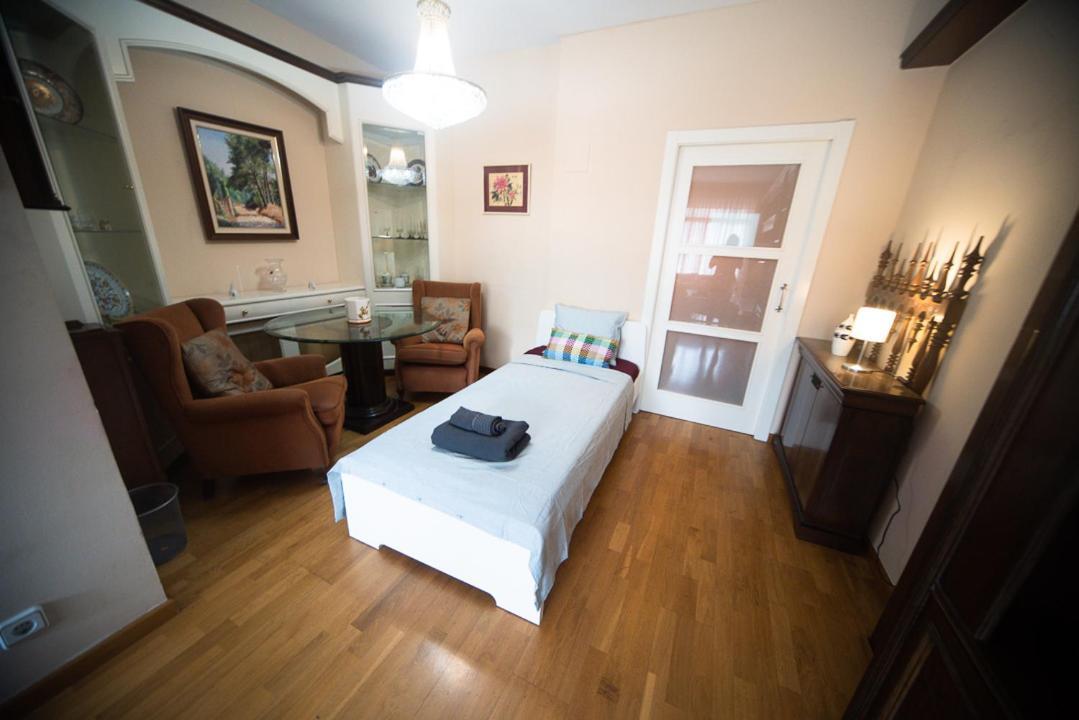 Traditional Rooms In Eixample Barcelona Kültér fotó